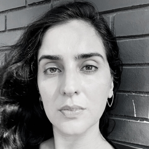 headshot of poet  Carolina Hotchandani