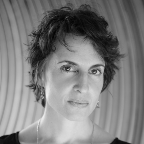 headshot of poet Lauren Camp