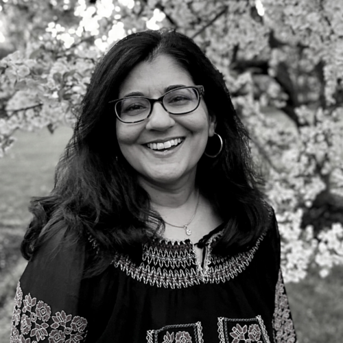 headshot for poet Yamini Pathak