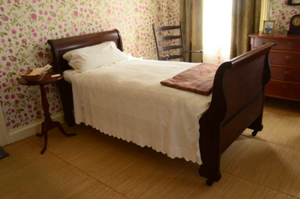 Emily dickinson's bed